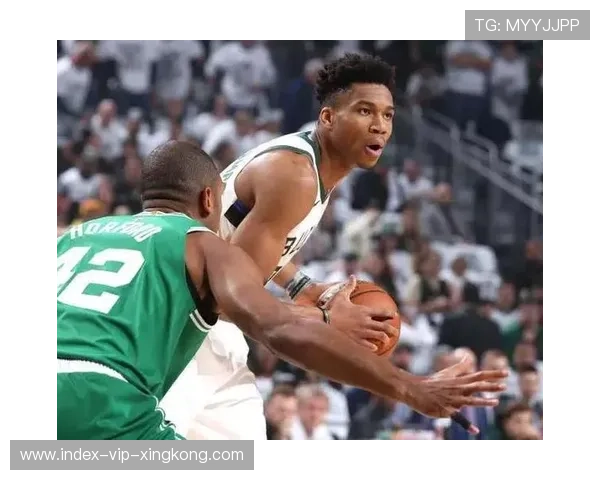 布朗多点开火提升效率,波士顿前半段取得优势