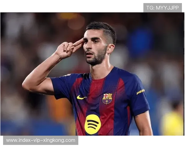 费兰托雷斯头球落点绝佳，撼动赛场的瞬间！